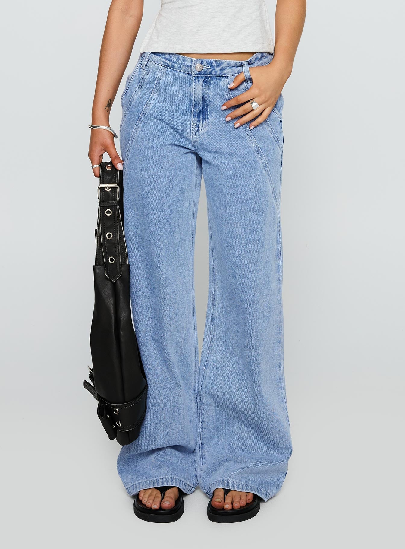 Reaper Mid Rise Baggy Jeans Light Blue Wash