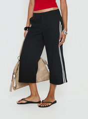 Genesis Capri Pants Noir