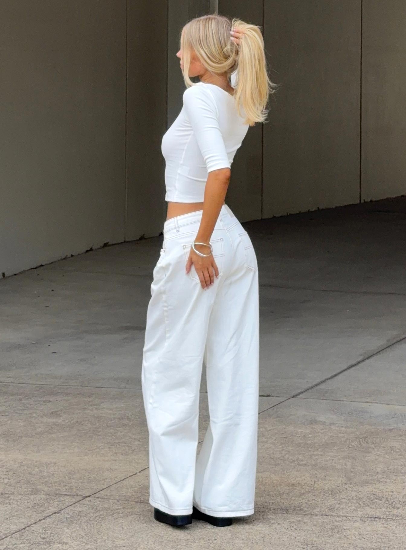 Naylor Mid Rise Wide Leg Jeans Cream Petite