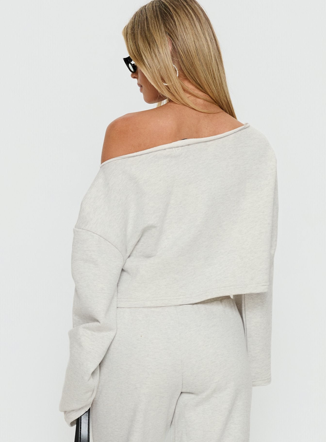 Retreat Raw Edge Off Shoulder Jumper Snow Marle
