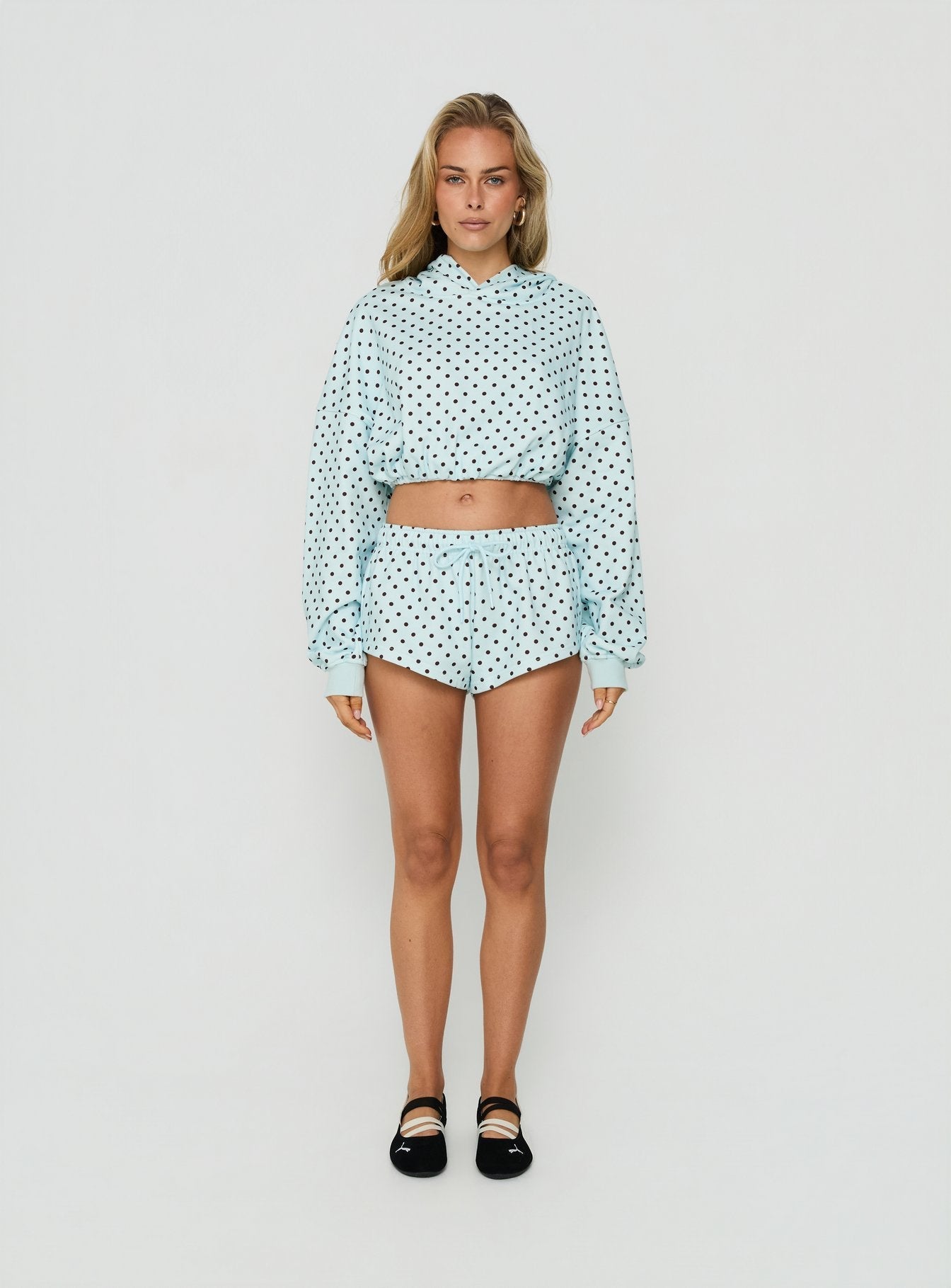 Quinncy Low Rise Sweat Shorts Blue Polka Dot